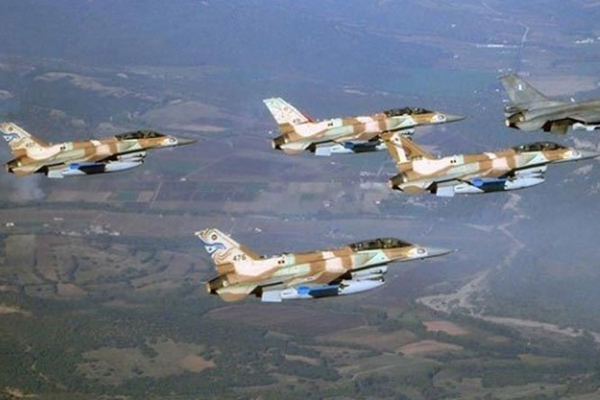 イスラエル戦闘機が、シリア軍の基地を攻撃