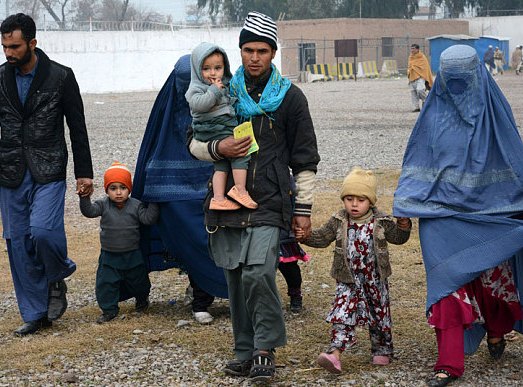 Conflict displaces over half a million Afghans in 2016: UN