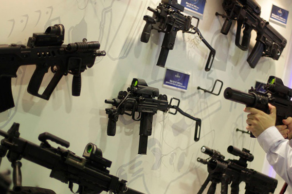 「アメリカはサウジへの武器売却を停止すべきだ」