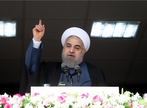 الرئيس الايراني يحذر أمريكا من تنفيذ قانون "ايسا" ويؤكد انها ستواجه ردا قويا من ايران