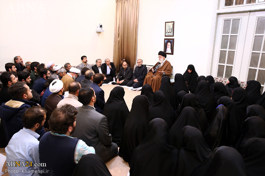 تقرير مصور/ قائد الثورة يستقبل عوائل الشهداء المدافعين عن مراقد اهل البيت (ع)