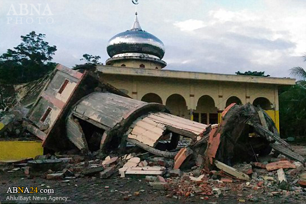 Berita Bergambar: Gempa Bumi Dengan Kekuatan 6.5 Skala Ricther Gegarkan Aceh