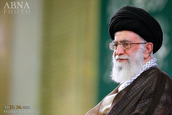نماز انفرادی اور اجتماعی دردوں کی دوا ہے، نماز کا حق ادا نہیں ہو سکا ہے: امام خامنہ ای
