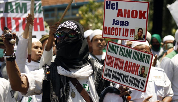 Antara Ahok, Timnas dan Penista Al-Qur’an