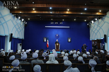 「イランとイスラム教徒の力の基盤は連帯」