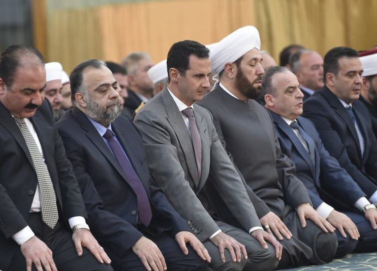 الرئيس الأسد يشارك في الاحتفال بذكرى المولد النبوي الشريف بجامع عباد الرحمن بدمشق