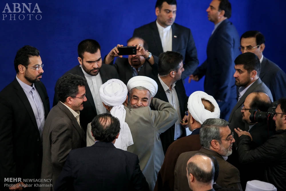 Sunni scholars meet President Rouhani: Ethnic, religious diversity opportunity for national unity / Photos