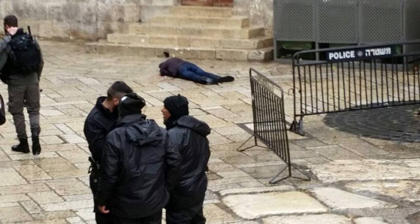 قوات الاحتلال تطلق النار على شاب فلسطيني طعن جنديين إسرائيليين +(صور)