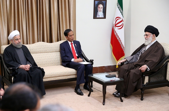  Imam Khamenei to Indonesian president: Islamic countries must strengthen one another