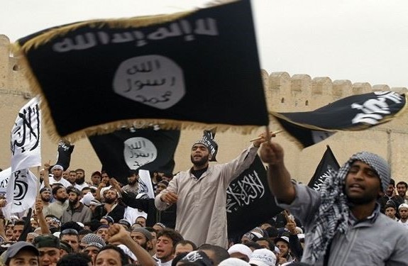 القاعدة تشن هجوما حادا ضد "داعش" وتصفها بـ"المنحرفة"