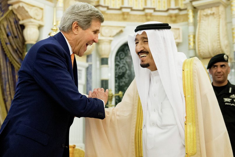الملك السعودي يبحث مع كيري بالرياض الأوضاع بالشرق الأوسط