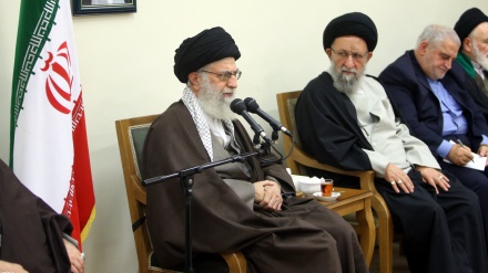 Revolutionsoberhaupt: Pläne und Angriffe der Imperialisten zielen auf den "islamischen Iran" ab