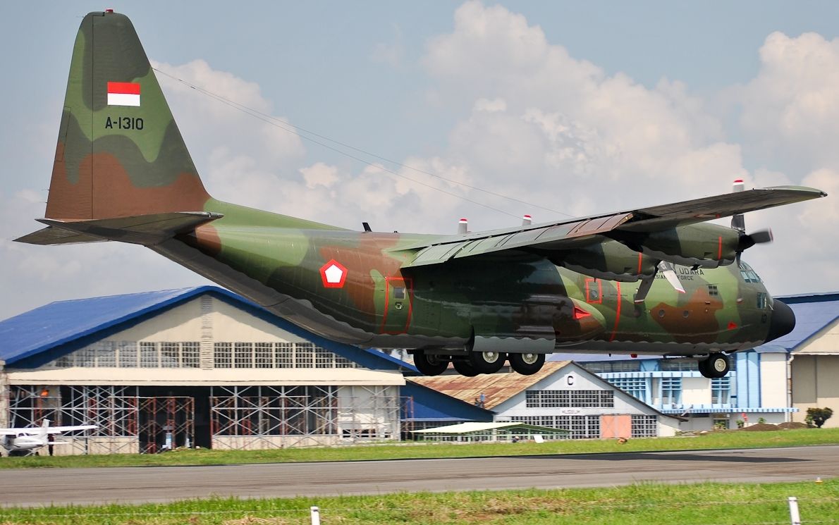 Pesawat Hercules Indonesia Terhempas