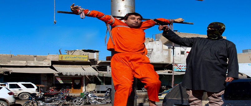 IŞİD Suriyeli Genci ‘‘Çarmıha’’ Gerdi / Foto