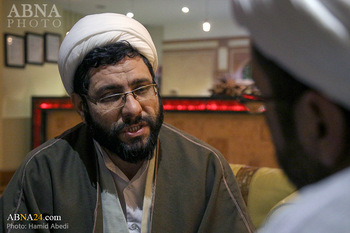 Imam Khomeini and Supreme Leader have founded their macro policies upon Unity
