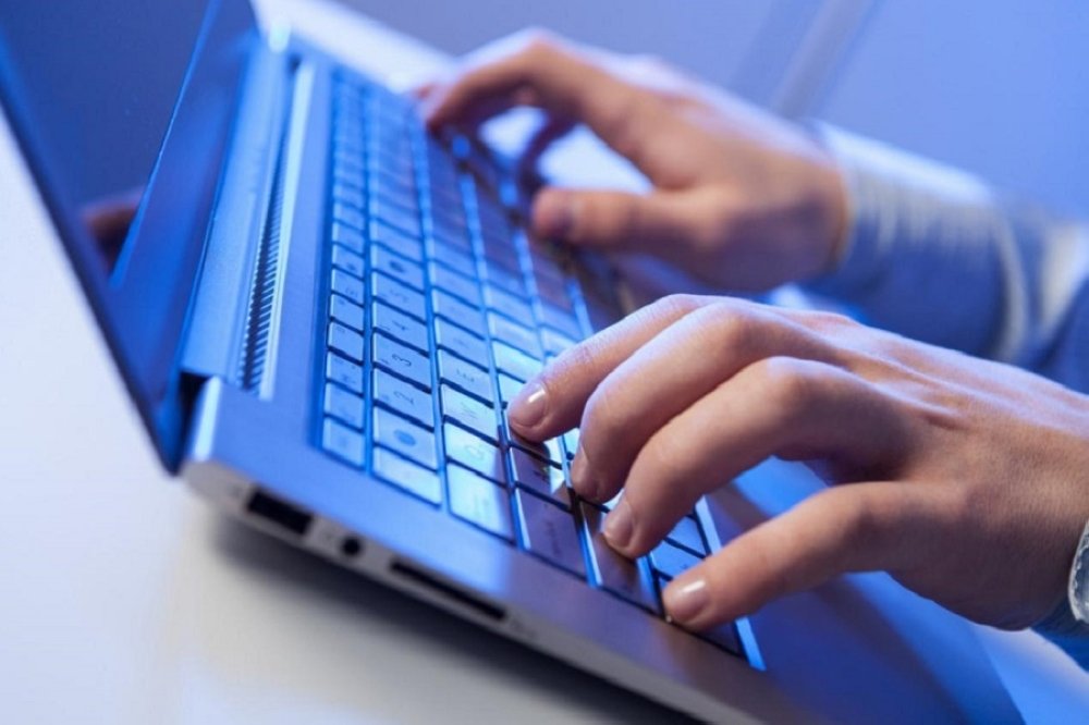سلطات تركيا تراقب عشرة الاف مستخدم للانترنت