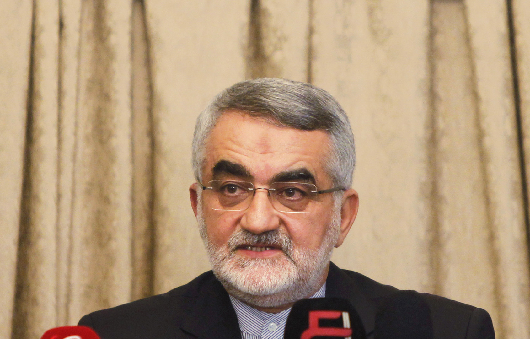 بروجردي يهنئ نظراءه في الدول المسيحية بذكرى ميلاد السيد المسيح (ع)