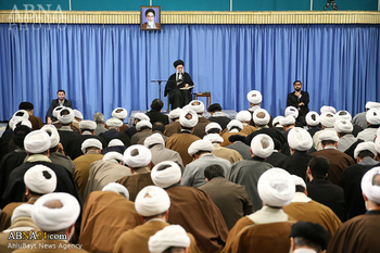 El Evento sin Ejemplar de «9 de Dey» y el Poder Intelectual del Pueblo Iraní son Ejemplos de la Potencia del Sistema Islámico