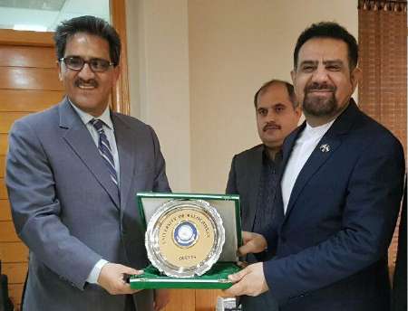 پاكستان، ايران كا يونيورسٹي شعبوں ميں باہمي تعاون پر تبادلہ خيال