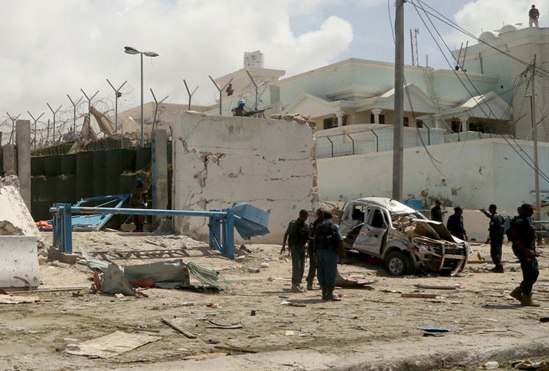 انتحاري يفجر سيارة ملغومة على مقر قوات حفظ السلام بالصومال