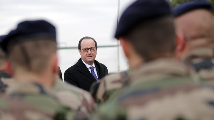 Hollande arrives in Baghdad to meet French forces