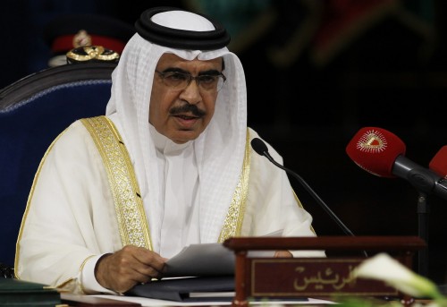 وزير الداخلية البحريني يحيل 3 مسؤولين بينهم مدير سجن جو إلى النيابة على خلفية فرار معتقلين 