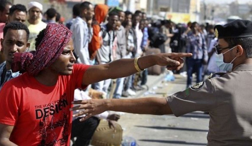 Saudi Arabia jails & flogs workers for unpaid wage protest