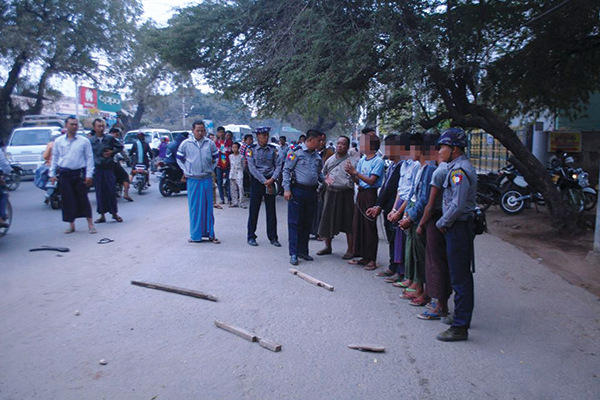 မံုရြာ ေက်ာကၠာလမ္းမႀကီးတြင္ အုပ္စုဖြဲ႕ရမ္းကားေသာ လူငယ္ ၁၈ ဦးကို ဖမ္းဆီး