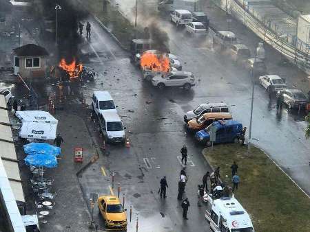 Turquia: Explosão de bomba de tribunal em Izmir