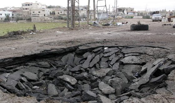 انتحاري يفجر سيارة مفخخة ومقتل وجرح 20 شخصا بريف دمشق