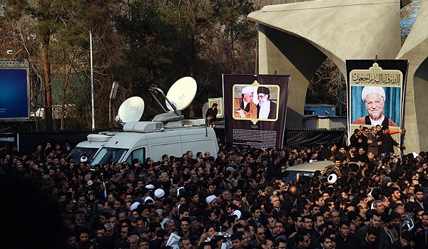Iranianos realizam cerimônia fúnebre para o aiatolá Rafsanjani