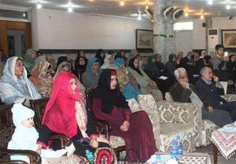 لاہور؛ ایرانی خانہ فرہنگ میں کریمہ اہل بیت(ع) کے حوالے سے سیمینار کا انعقاد