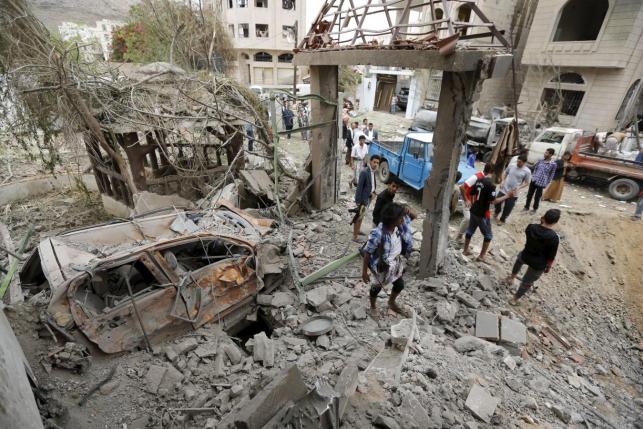 At least a dozen Yemeni people killed in Saudi airstrikes