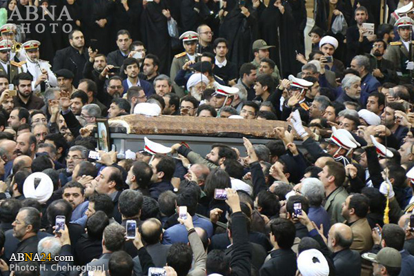  Lautan Manusia Iringi Prosesi Pemakaman Ayatullah Rafsanjani (1)