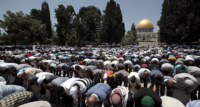 Palestinians call for mosque prayers to protest possible U.S. embassy move to Jerusalem 