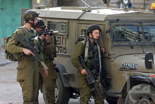 Israeli soldiers detain 11 year-old Palestinian child in Ramallah-area village
