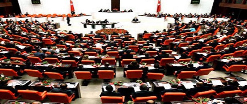 Yürütme yetkisini Cumhurbaşkanına veren 8. madde kabul edildi