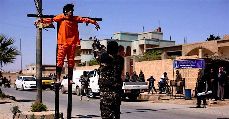 ISIS terrorists execute, crucify two Syrian men on charges of treason