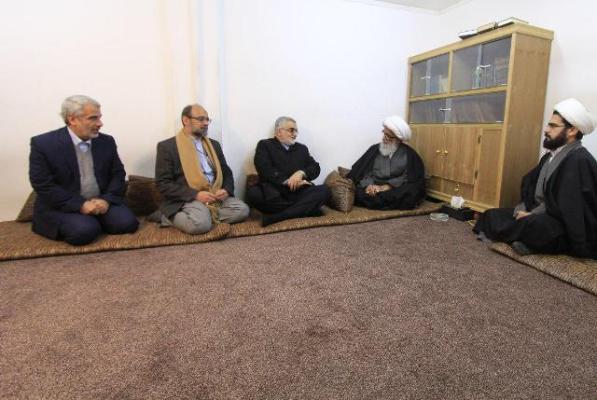 المرجع النجفي يستقبل رئيس لجنة الأَمن والسياسة الخارجية الإِيرانية