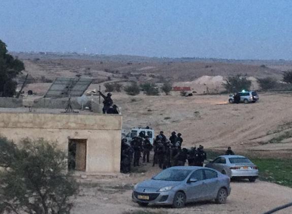 مواجهات مع جيش الاحتلال الاسرائيلي واستشهاد فلسطيني وجرح أربعة