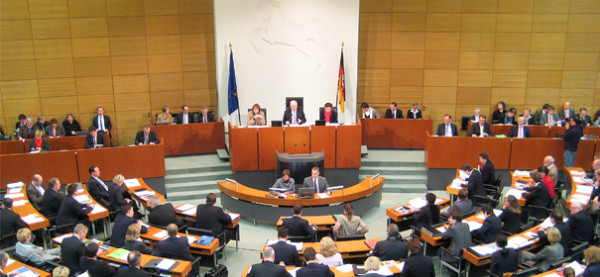 Politik streitet um verschleierte Schülerin