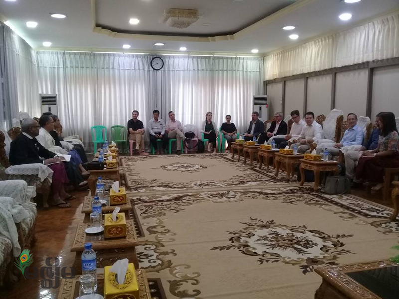ပဋိပကၡတိမ္းေရွာင္ ဒုကၡသည္ လူ႔အသုိက္အဝန္းႏွစ္ခု၏ စီးပြားဖြံ႔ၿဖဳိးတုိးတက္ဖုိ႔ ၾသစေတးလ် အစုိးရ ကူညီမည္