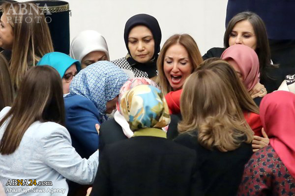 اردوغان کی پالیسیوں پر خاتون پارلیمنٹ ممبر کا عجیب انداز احتجاج + تصاویراور ویڈیوکلیپ