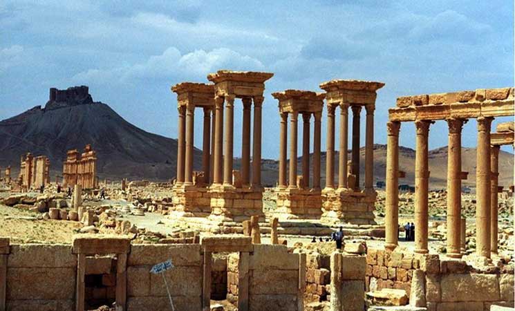 تنظيم داعش يدمر اثارا جديدة في تدمر السورية + (صور)