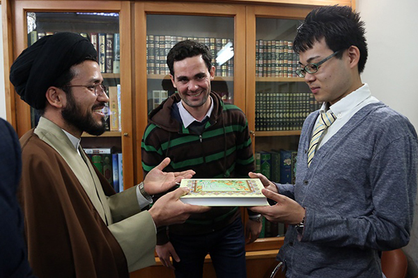 日本人大学生がイスラム教徒に