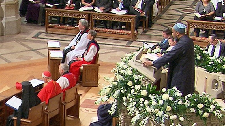 What verses of Quran recited by Muslim Imam at Trump's inaugural? / Video 