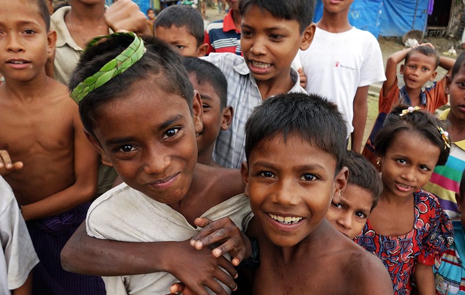 Rohingya children go to school set up by refugee
