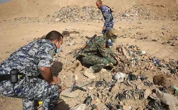 Iraqi authorities recovers 89 bodies of ISIS-executed soldiers at mass grave