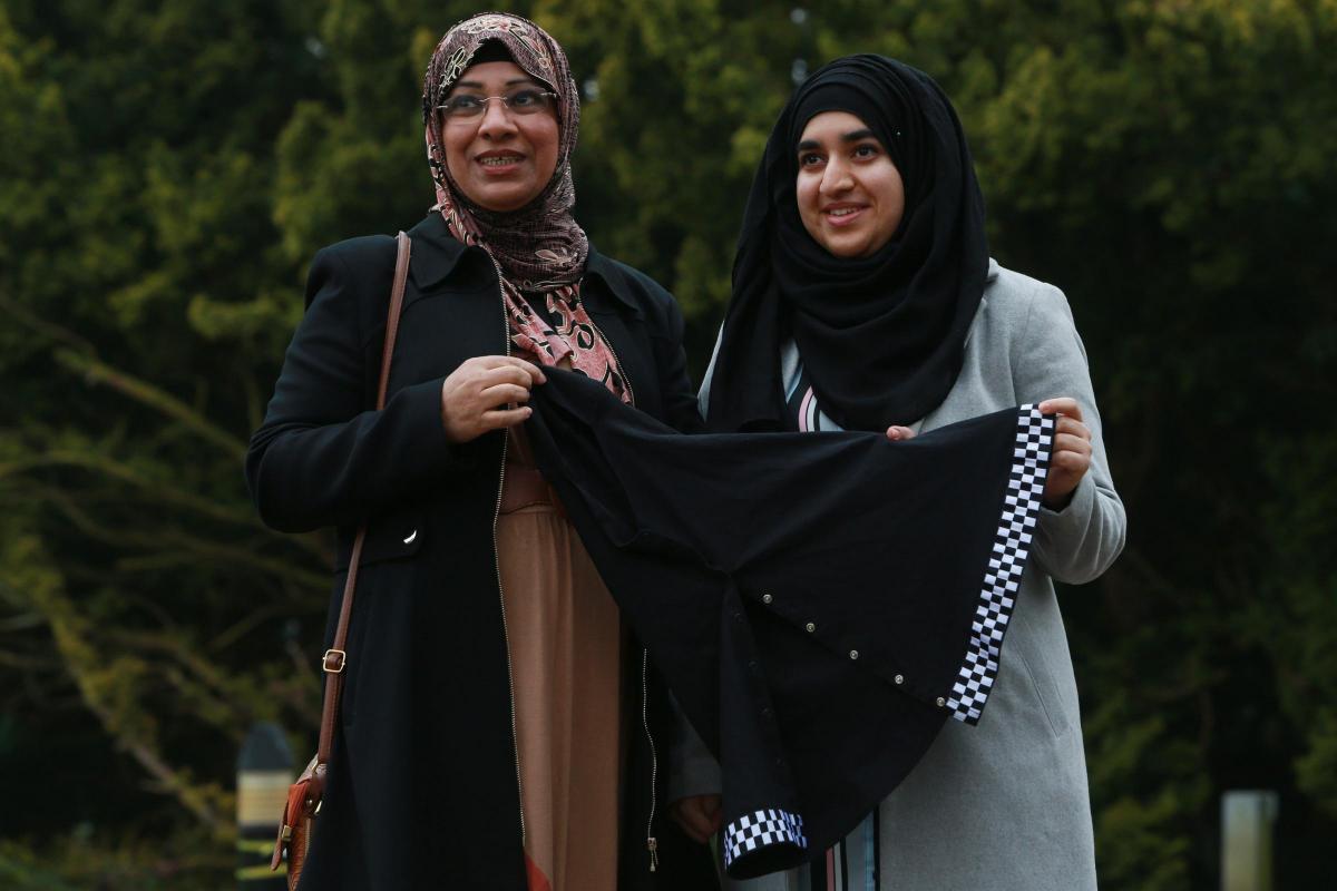 Muslim mother,daughter allowed to join Police Scotland with hijab