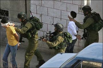 الاحتلال يعتقل 13 فلسطينيا من مدن الضفة + (أسماء)